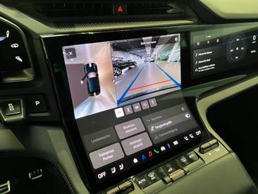 Porsche Cayenne E4 Electric — photo 25