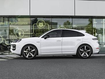 Porsche Cayenne III Turbo GT — photo 2