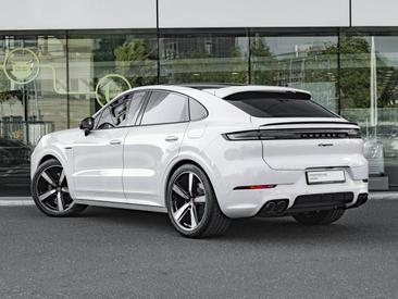 Porsche Cayenne III Turbo GT — photo 3