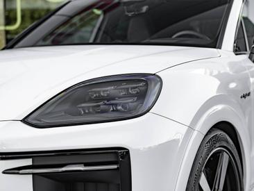 Porsche Cayenne III Turbo GT — photo 8