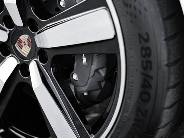 Porsche Cayenne III Turbo GT — photo 12