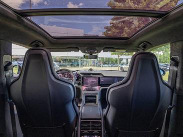 Porsche Cayenne E4 Turbo Electric — photo 26