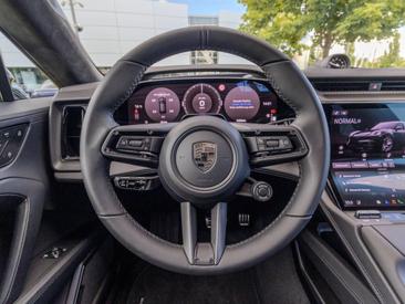 Porsche Cayenne E4 Turbo Electric — photo 27