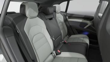 Porsche Cayenne E4 Electric — photo 13