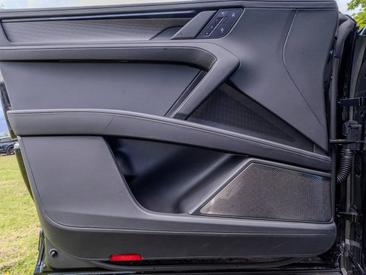 Porsche Cayenne E4 Turbo Electric — photo 32