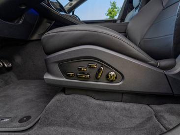Porsche Cayenne E4 Turbo Electric — photo 48