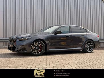 BMW M5 — photo 4