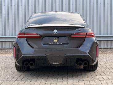 BMW M5 — photo 5