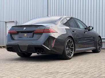 BMW M5 — photo 6