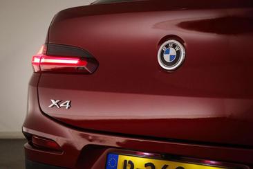 BMW X4 XLine XDrive20i — photo 29