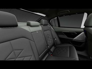 BMW I5 EDrive40 — photo 20