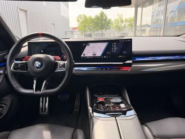 BMW M5 — photo 23