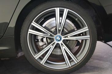 BMW Série 3 M Sport 330e — photo 23