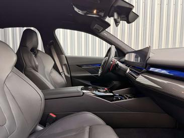 BMW M5 — photo 40