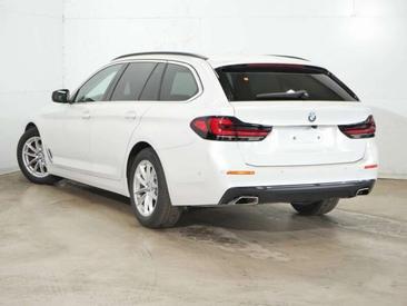 BMW Série 5 Touring 520d — photo 10