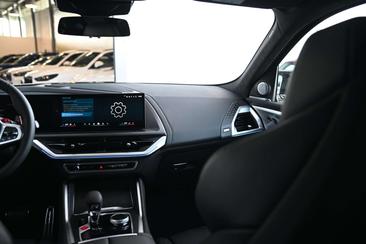 BMW XM 50e — photo 33