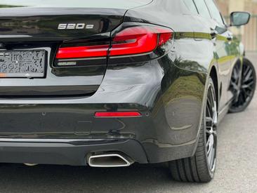 BMW Série 5 520d — photo 6