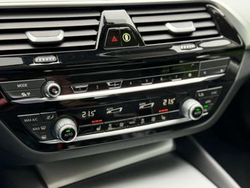 BMW Série 5 520d — photo 18