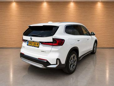 BMW IX1 EDrive20 — photo 4