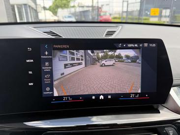 BMW IX1 EDrive20 — photo 8