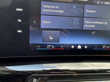 BMW IX1 EDrive20 — photo 10