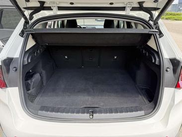 BMW IX1 EDrive20 — photo 12