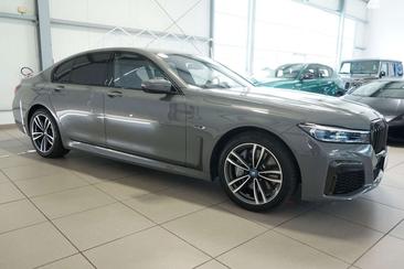 BMW Série 7 M Sport 745e — photo 6
