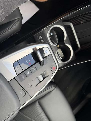 BMW IX1 EDrive20 — photo 14