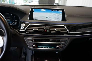 BMW Série 7 M Sport 745e — photo 15