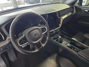 Volvo XC60 B5 R-Design — photo 22