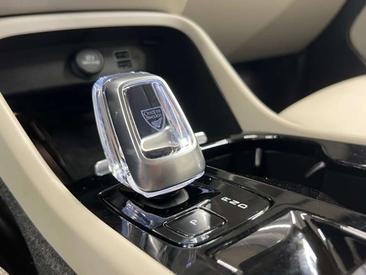 Volvo XC40 T5 Recharge Plus — photo 14