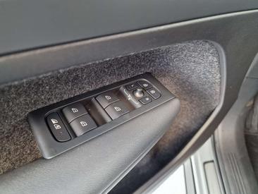 Volvo C40 Coupé SUV Recharge Single Motor Extended Range — photo 13