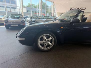 Porsche 993 Carrera 2 — photo 4