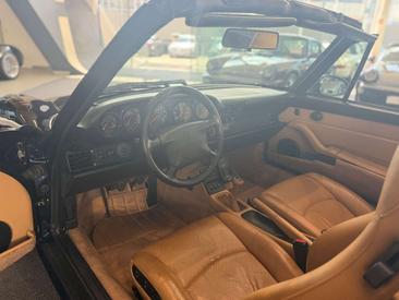 Porsche 993 Carrera 2 — photo 8