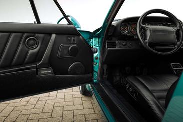 Porsche 964 — photo 26