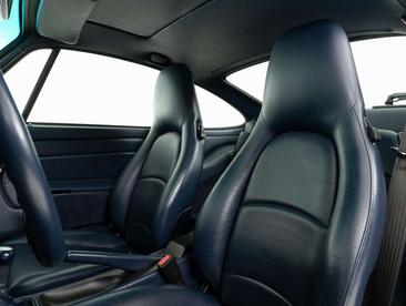 Porsche 993 CARRERA 4 — photo 3