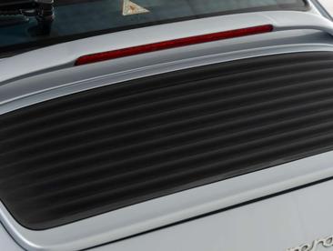 Porsche 993 CARRERA 4 — photo 28