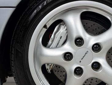 Porsche 993 CARRERA 4 — photo 44