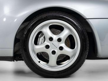 Porsche 993 CARRERA 4 — photo 46