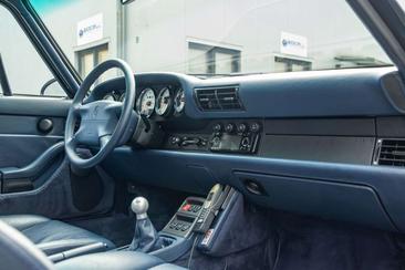 Porsche 993 Carrera 4S — photo 28