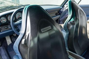 Porsche 993 Carrera 4S — photo 35