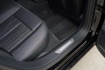 Audi A8 50 TDI — photo 15