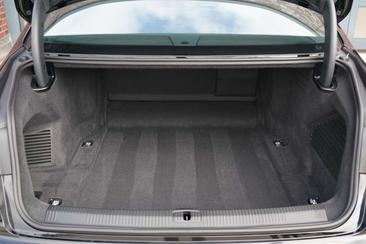 Audi A8 50 TDI — photo 19