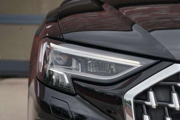 Audi A8 50 TDI — photo 23