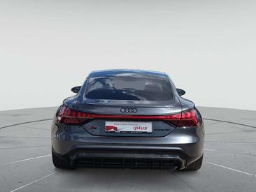 Audi RS E-tron GT Optikpaket Carbon — photo 6