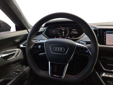 Audi RS E-tron GT Optikpaket Carbon — photo 12
