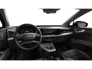 Audi Q4 E-tron 35 — photo 4
