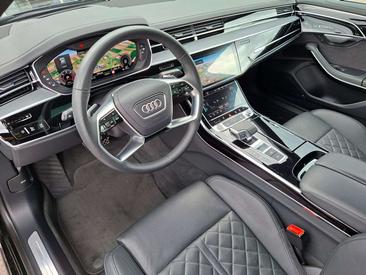 Audi A8 S Line 50 TDI — photo 13