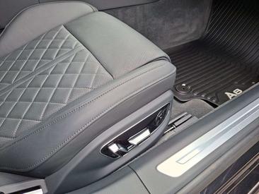 Audi A8 S Line 50 TDI — photo 17