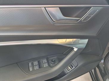 Audi A6 Avant 40 TDI — photo 17
